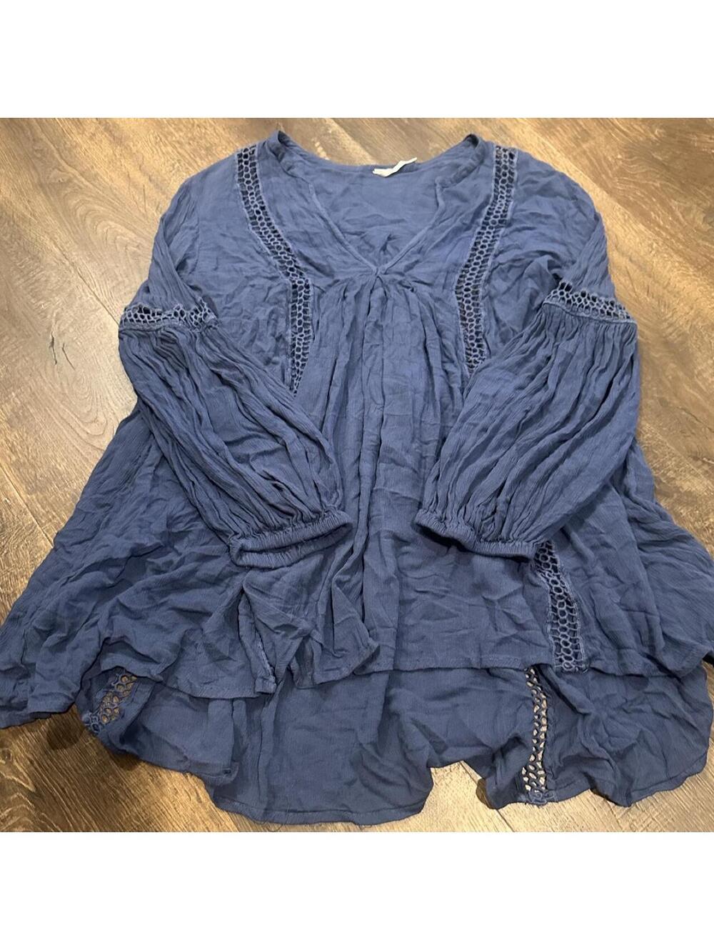 Free People Women's Blue and Navy Blous
